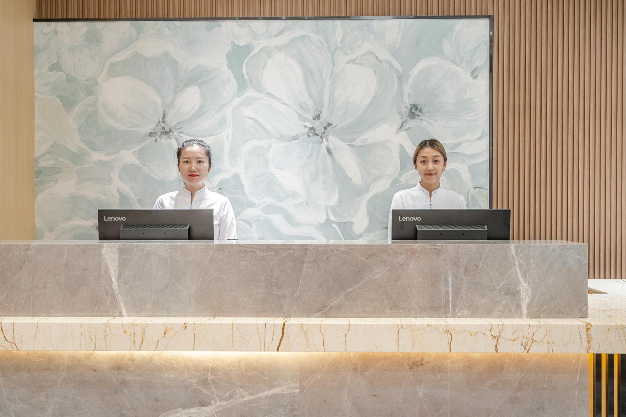 Waifiden Hotel -Former Tokai Hotel - Xiaobei Metro Station - During The Canton Fair, There Will Be Shuttle Buses For Transportation Back And Forth Exterior photo