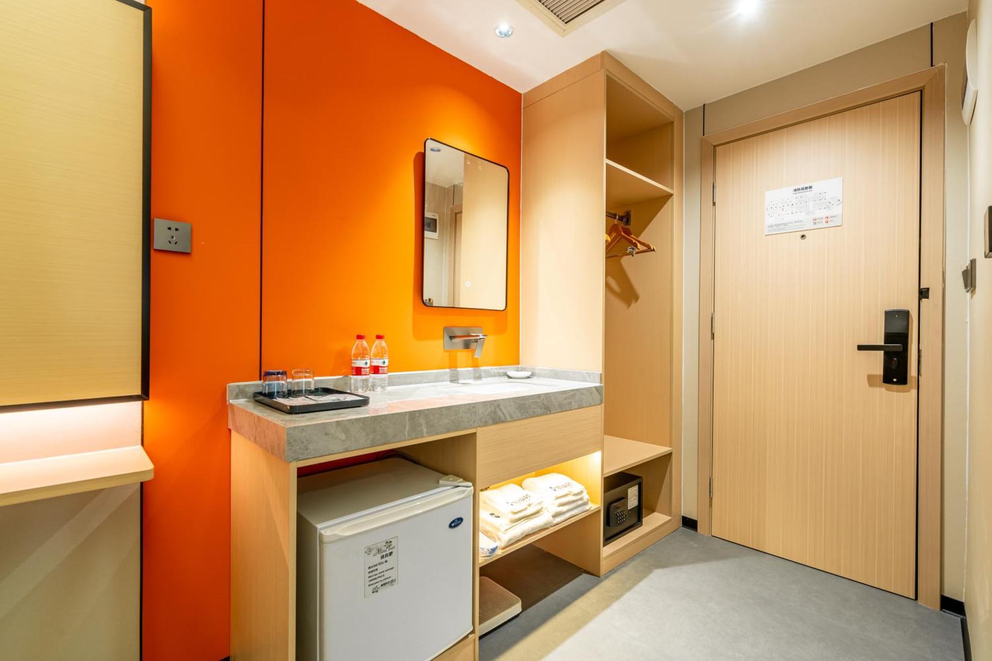Waifiden Hotel -Former Tokai Hotel - Xiaobei Metro Station - During The Canton Fair, There Will Be Shuttle Buses For Transportation Back And Forth Exterior photo
