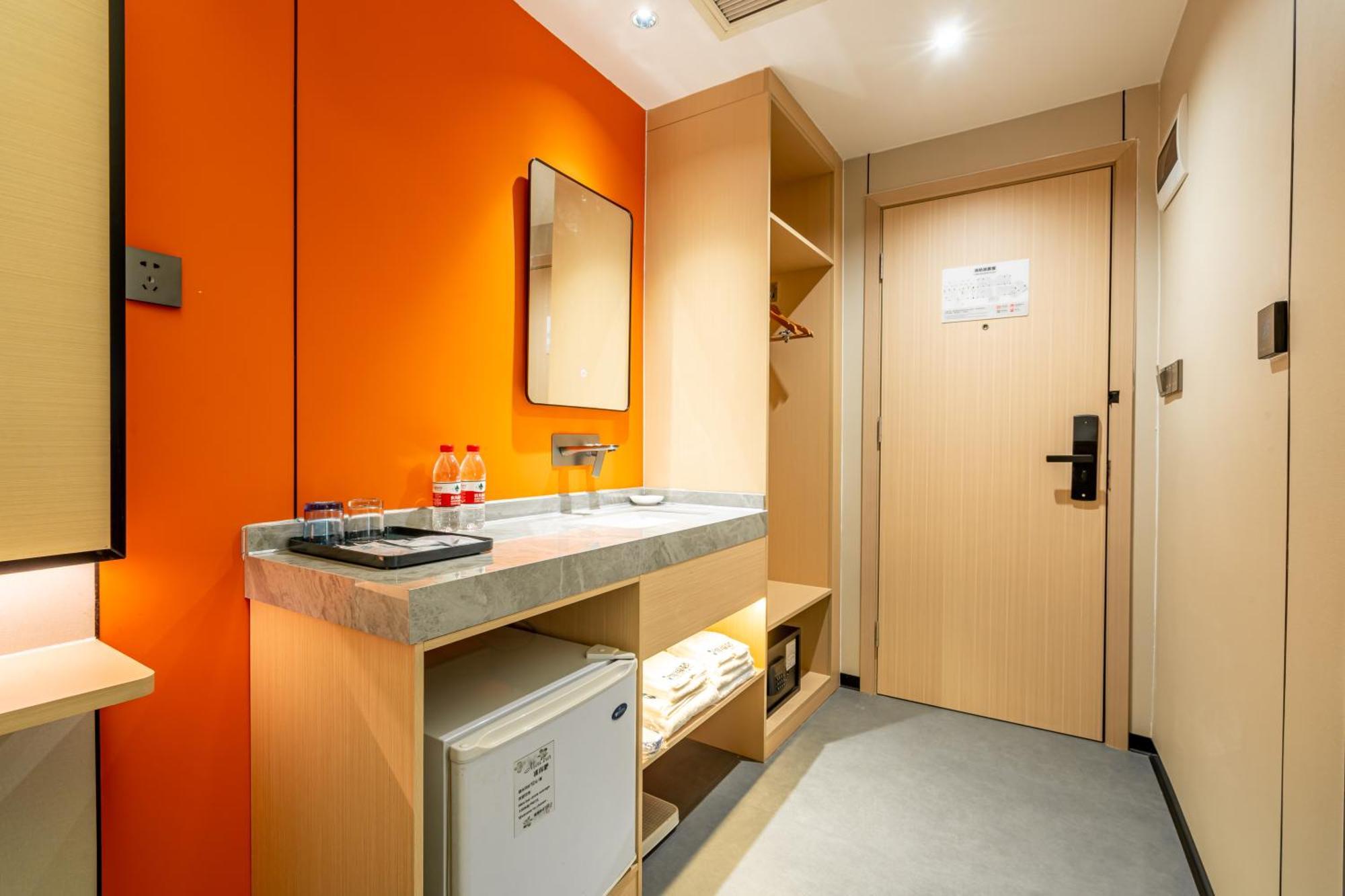 Waifiden Hotel -Former Tokai Hotel - Xiaobei Metro Station - During The Canton Fair, There Will Be Shuttle Buses For Transportation Back And Forth Exterior photo