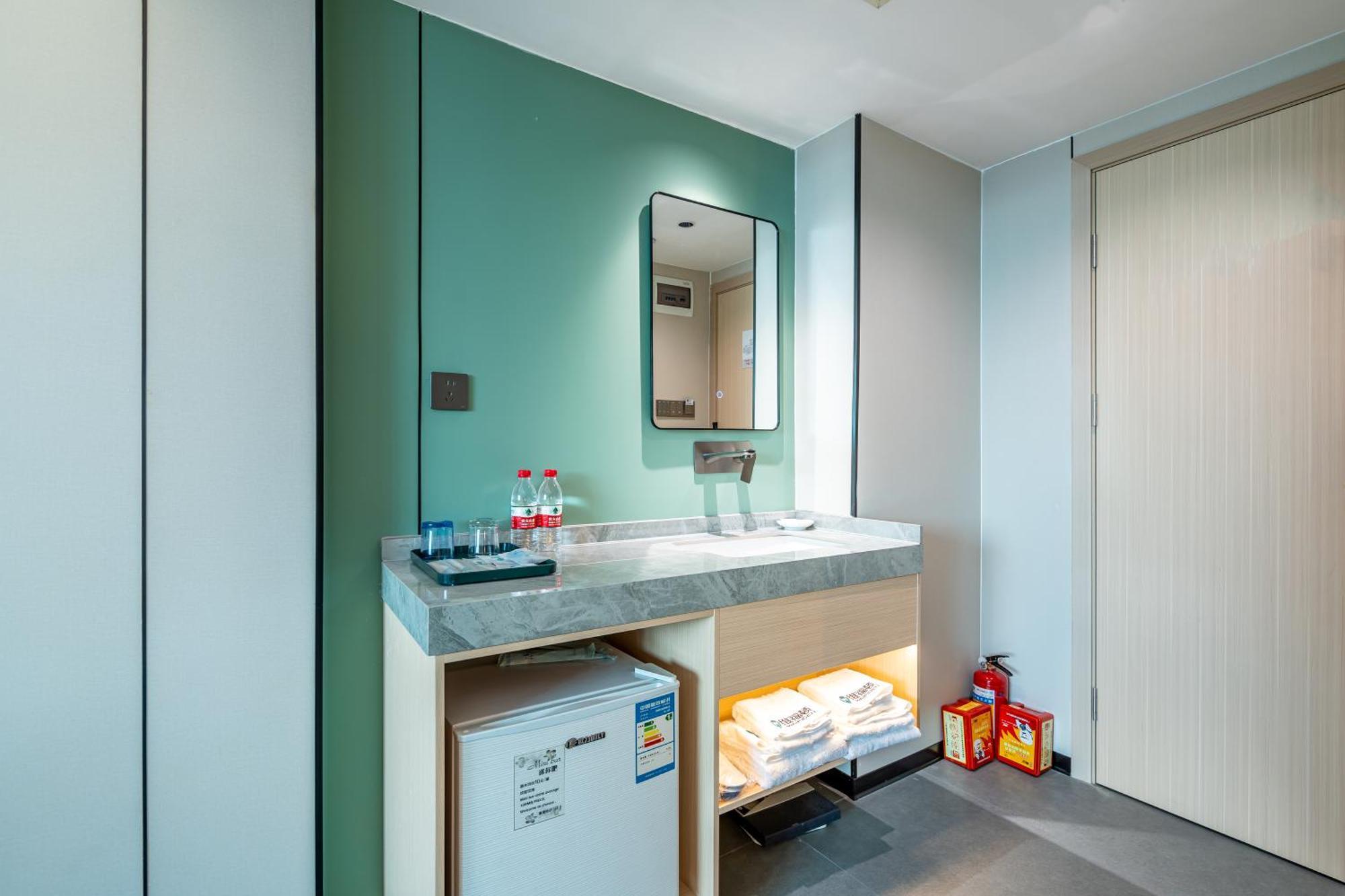 Waifiden Hotel -Former Tokai Hotel - Xiaobei Metro Station - During The Canton Fair, There Will Be Shuttle Buses For Transportation Back And Forth Exterior photo