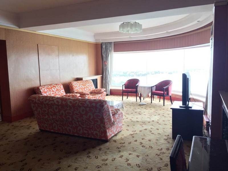Waifiden Hotel -Former Tokai Hotel - Xiaobei Metro Station - During The Canton Fair, There Will Be Shuttle Buses For Transportation Back And Forth Exterior photo